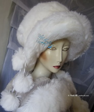 eccentric hat, wolf white, 3 PomPom, elegance wedding, faux-fur