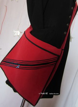 original shoulder-bag, red and black, 5 inside pockets